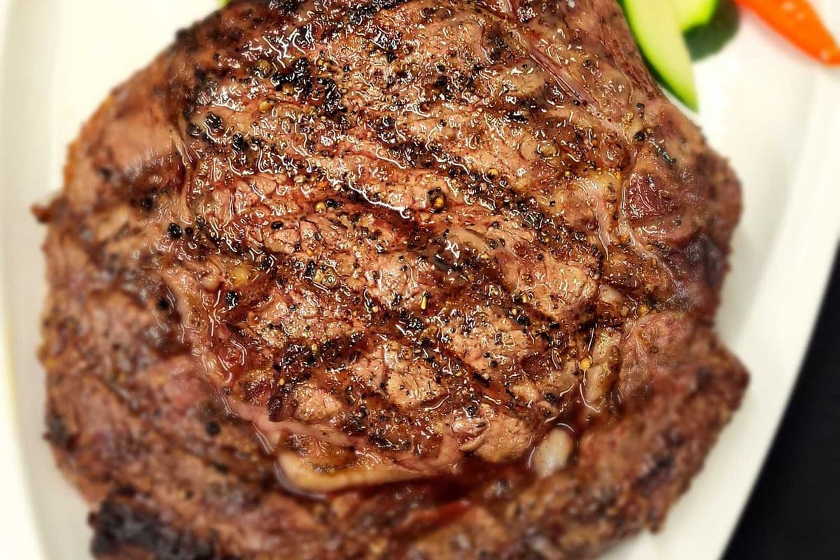 Bone-In Ribeye (20 oz)