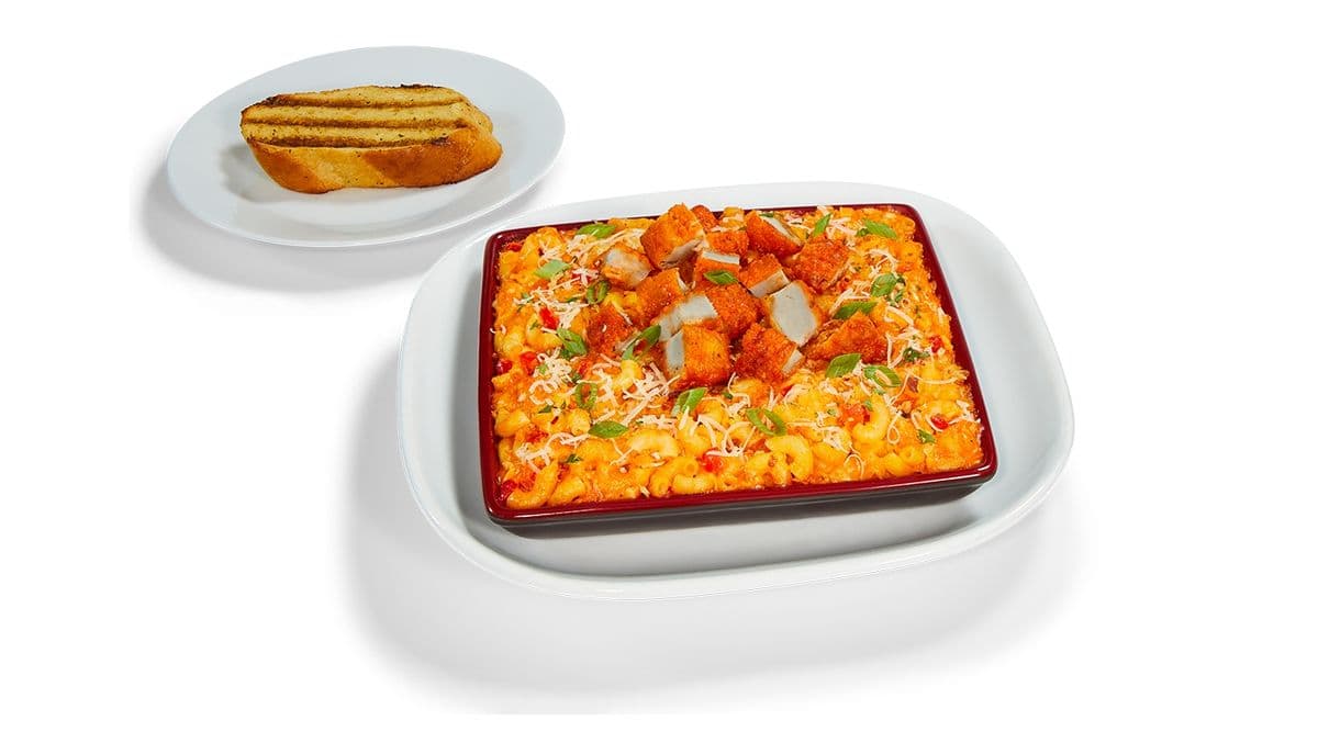 Spicy Buffalo Chicken Mac & Cheese