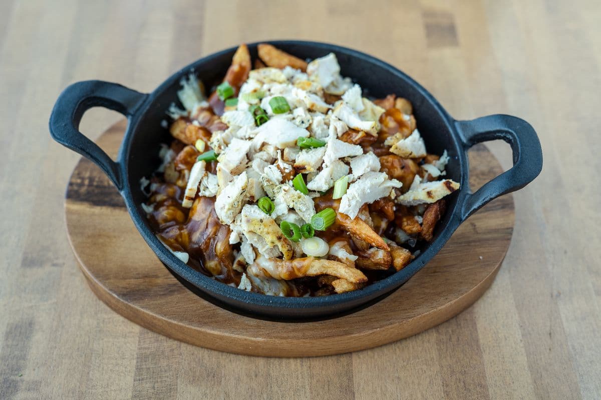 Poutine poulet / Chicken Poutine (Grand / Large)
