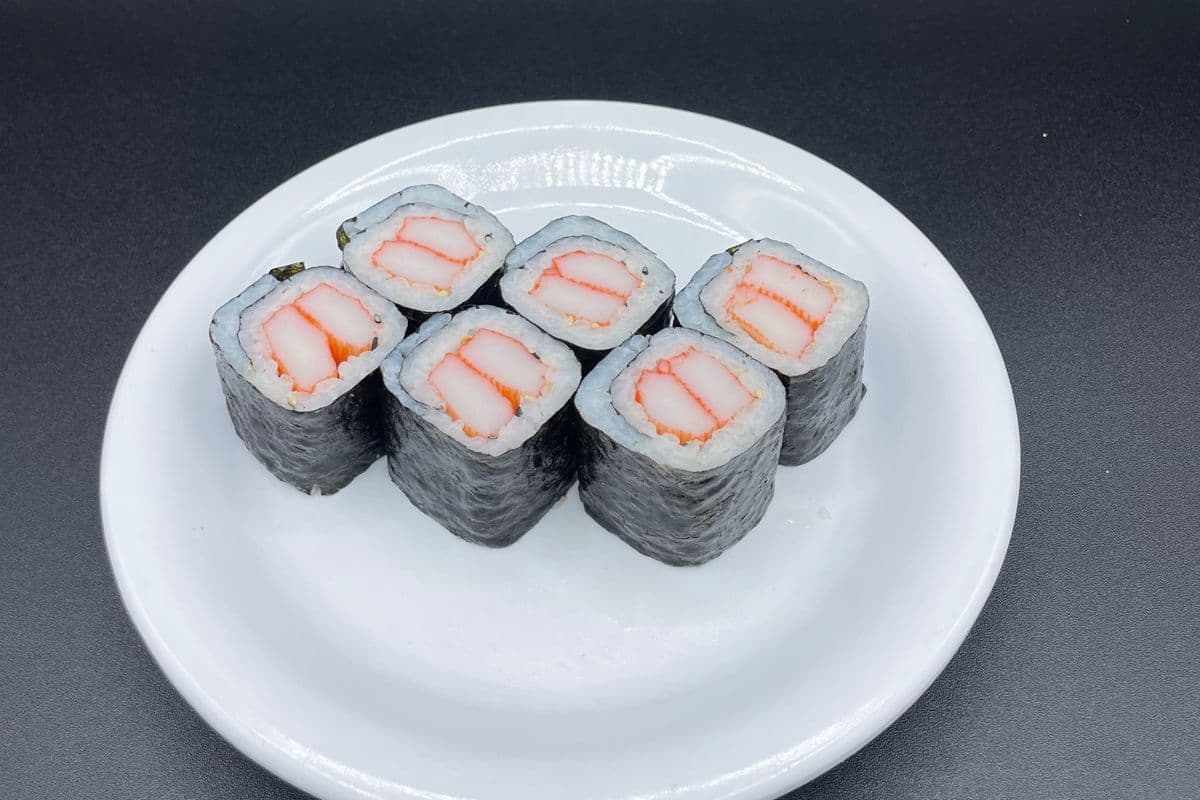 406. Crab Stick (Kanikama) Hosomaki (6 pcs)