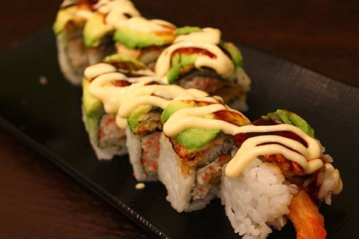 Dragon Roll (8 pcs)