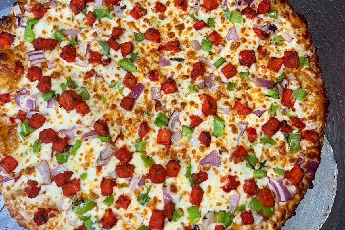 Tandoor Chicken Pizza