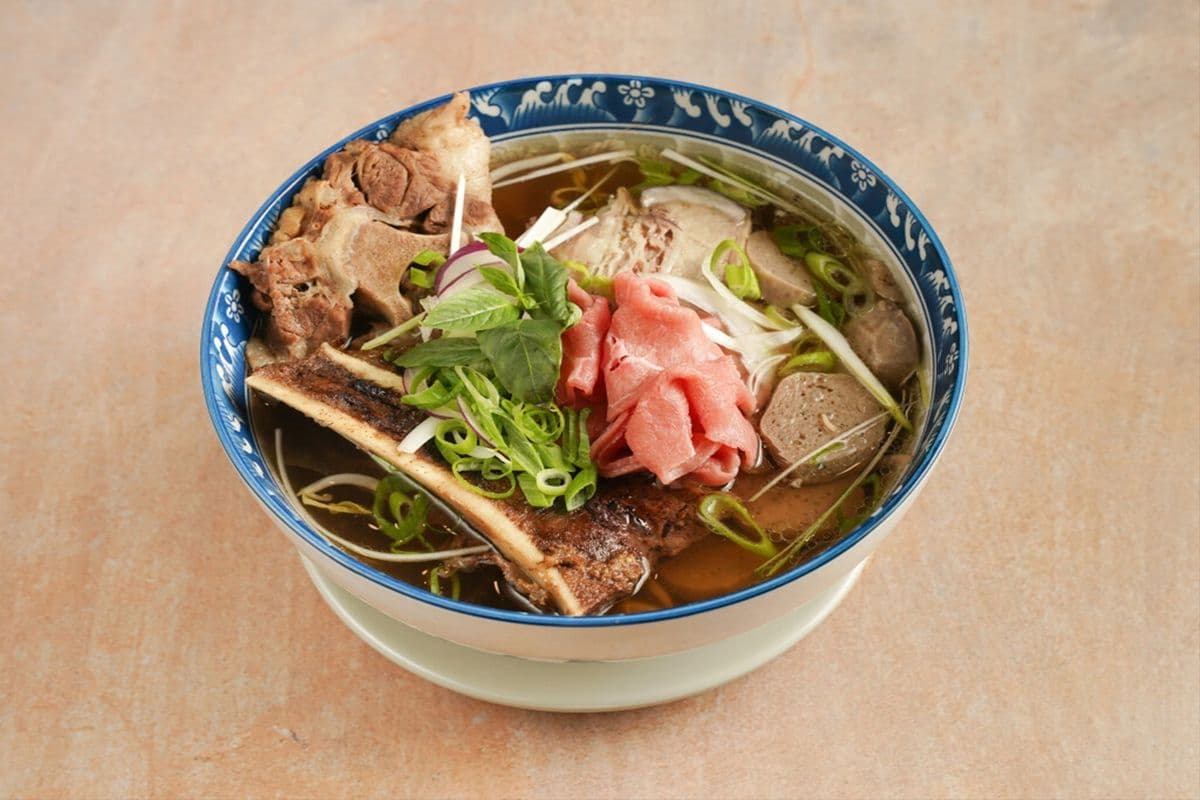 Soupe tonkinoise Phở Deluxe