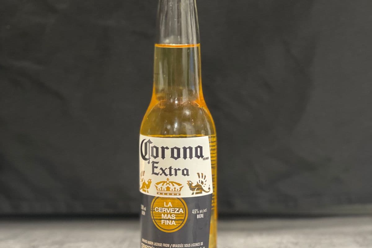 Bottle of Corona Extra (1 x 330 ml Bottles)