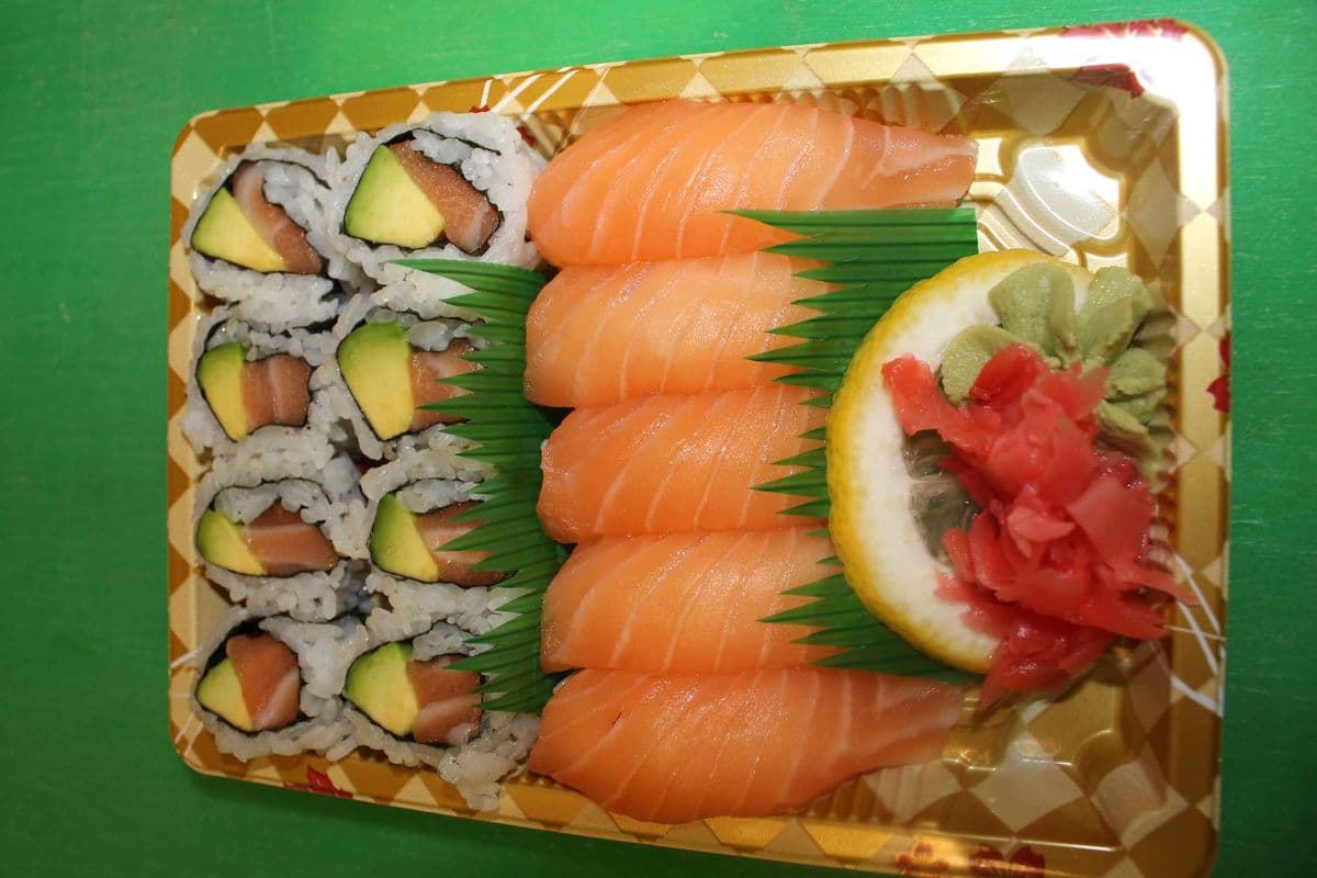 Alaska Roll Sushi Combo