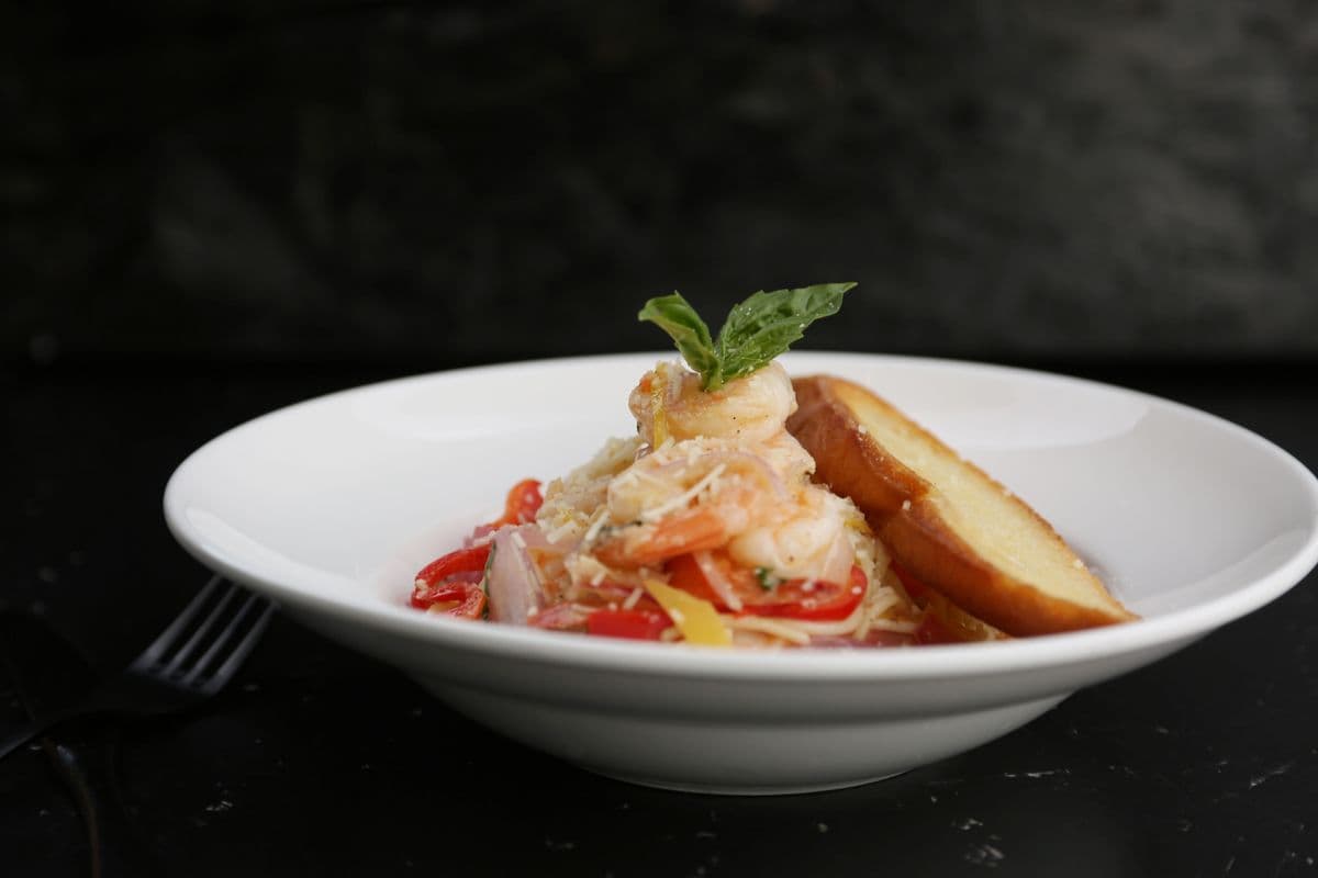 Garlic Butter Prawn Pasta