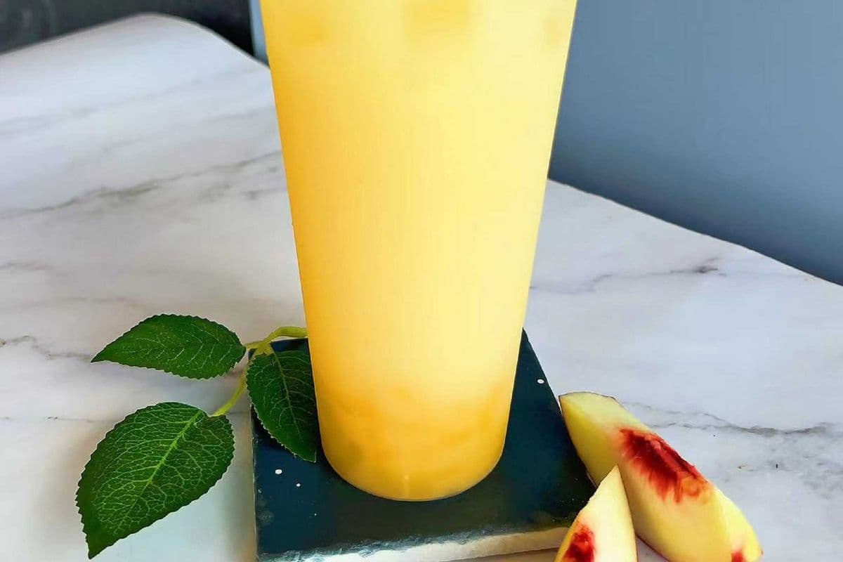 Peach Yakult w/ Passion Fruit Jelly 蜜桃幼红养乐多
