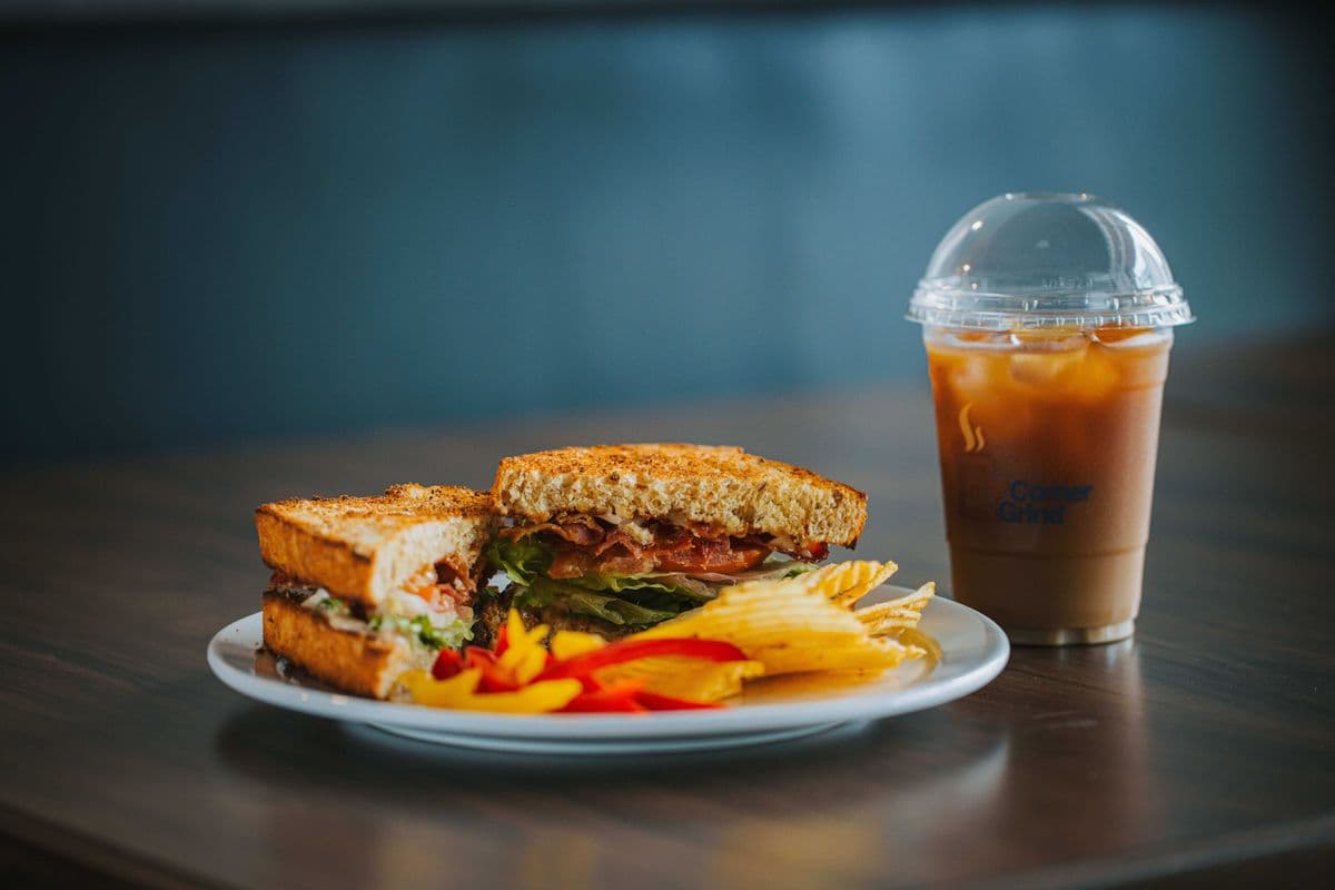 Toasted BLT with Balsamic Mayo