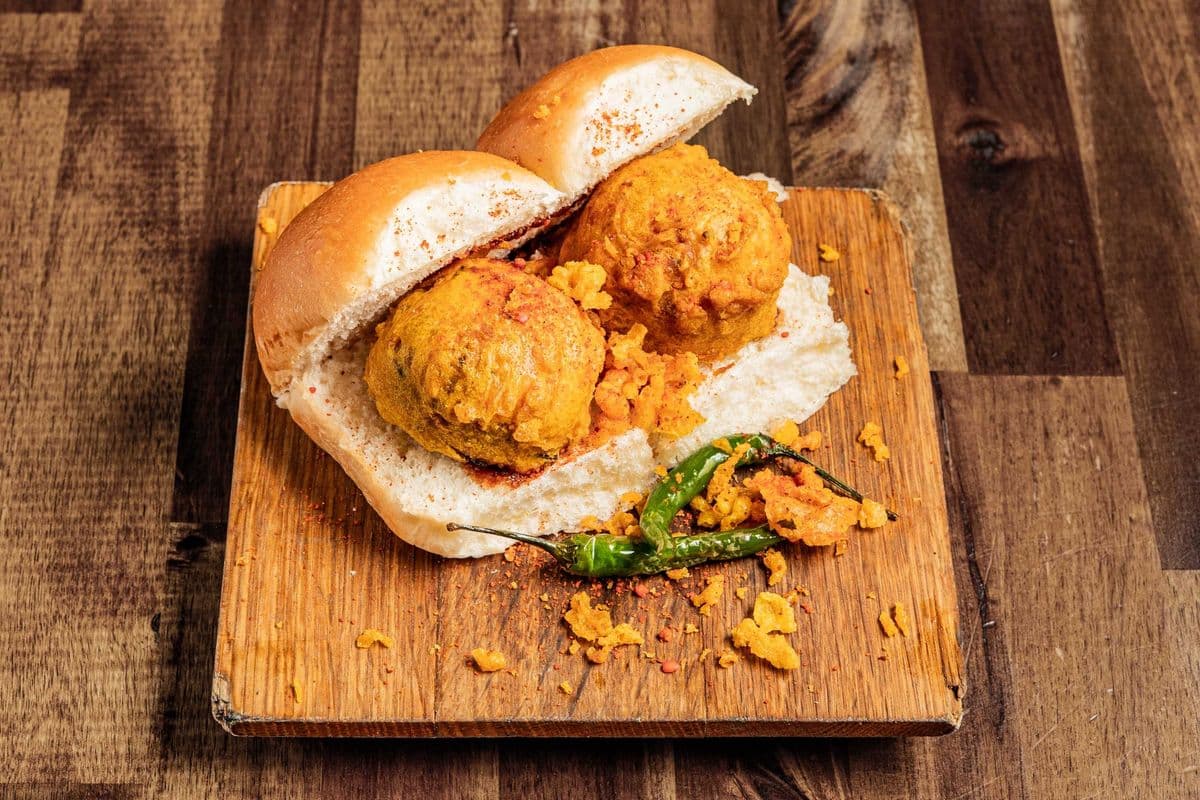 Vada Pav (2 pcs)