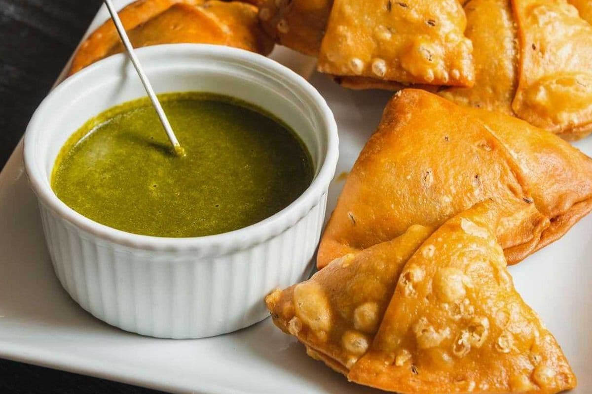 Samosa aux légumes (2) / Vegetable Samosa (2)