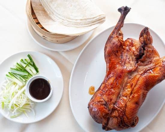40.La moitie du Canard Pékinois avec Crêpes /half Peking Duck with Pan Cakes