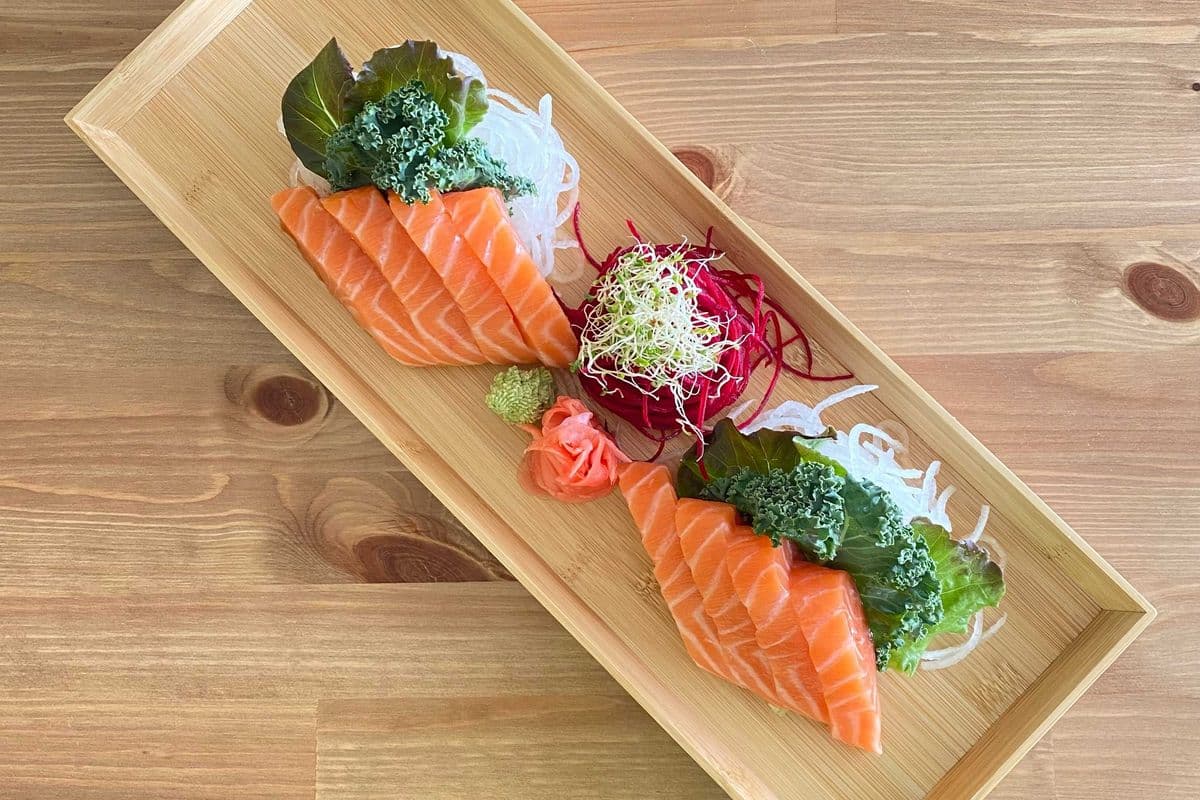 Salmon Sashimi / Full (8pcs)
