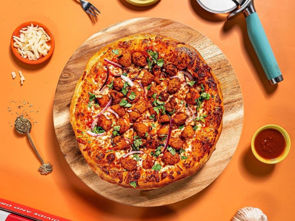 Manchurian Chicken Pizza