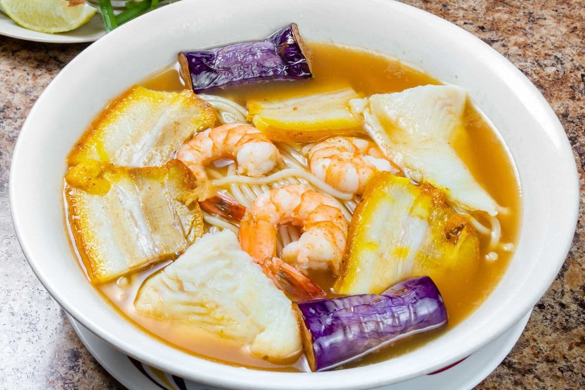 25. Seafood with Pickle Anchovy Noodle Soup