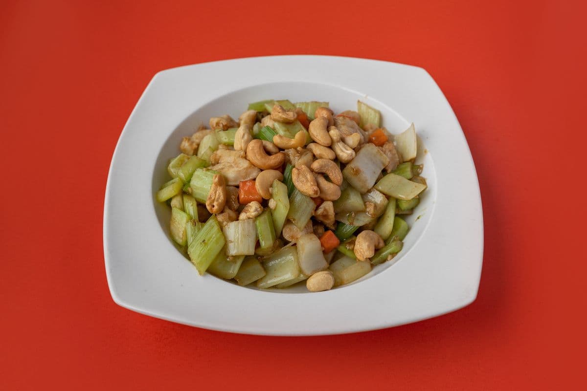 Diced Chicken with Cashew Nuts Chop Suey