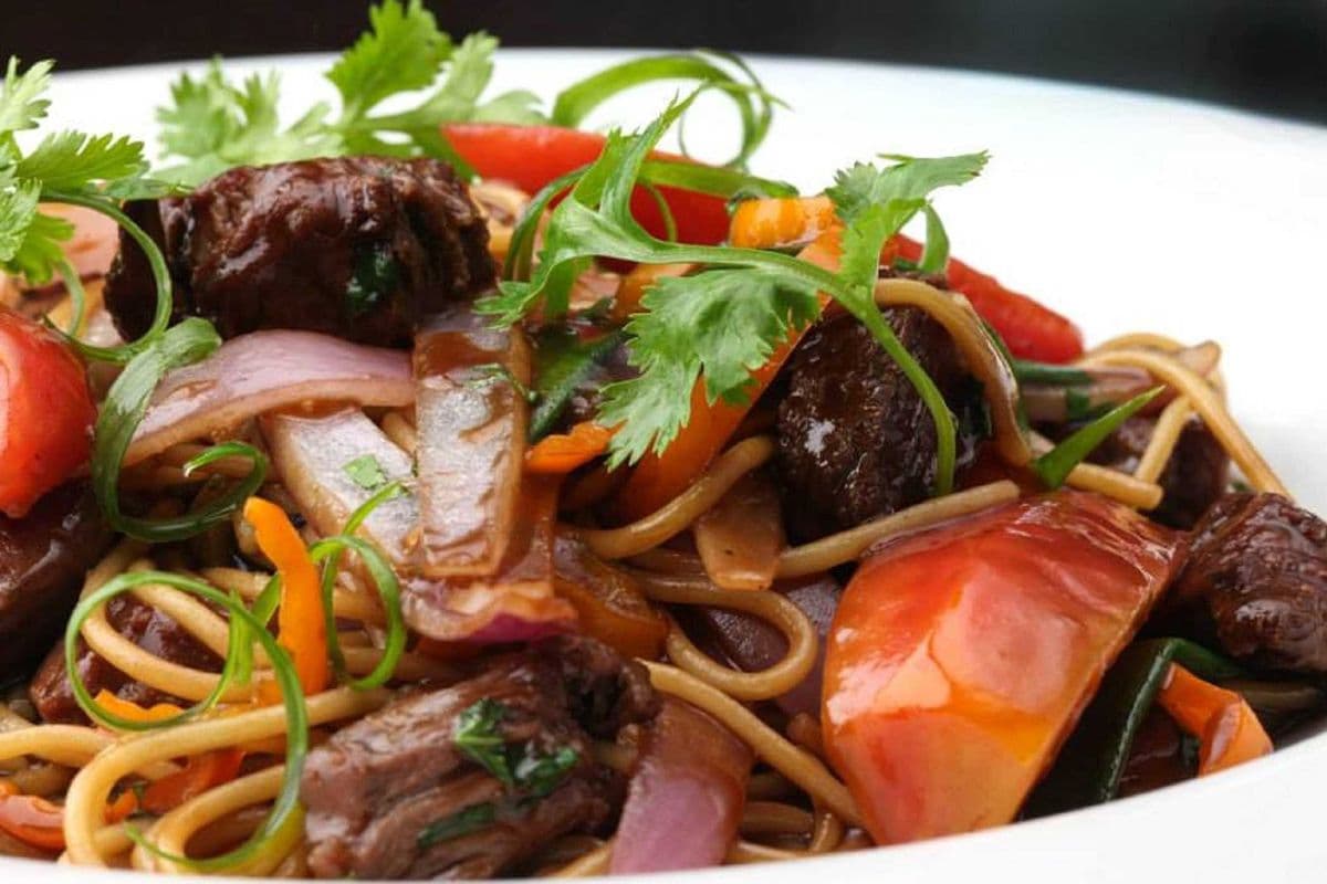 Tallarin Saltado