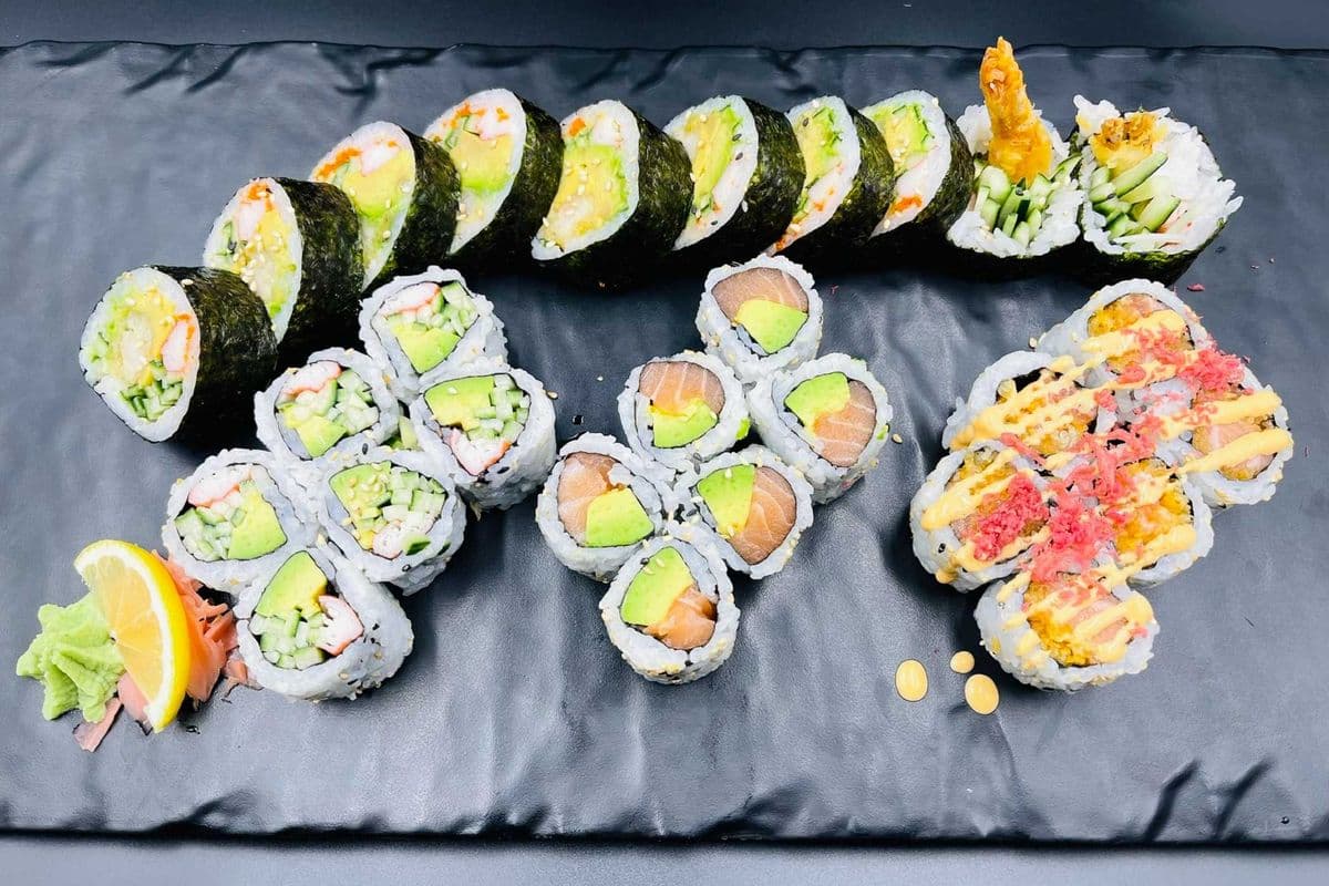 --Maki Platter A (28 pcs)