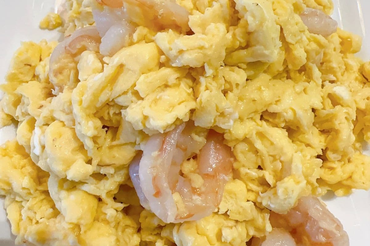 A05 Stir-fry Egg W/ Shrimp 虾仁滑蛋