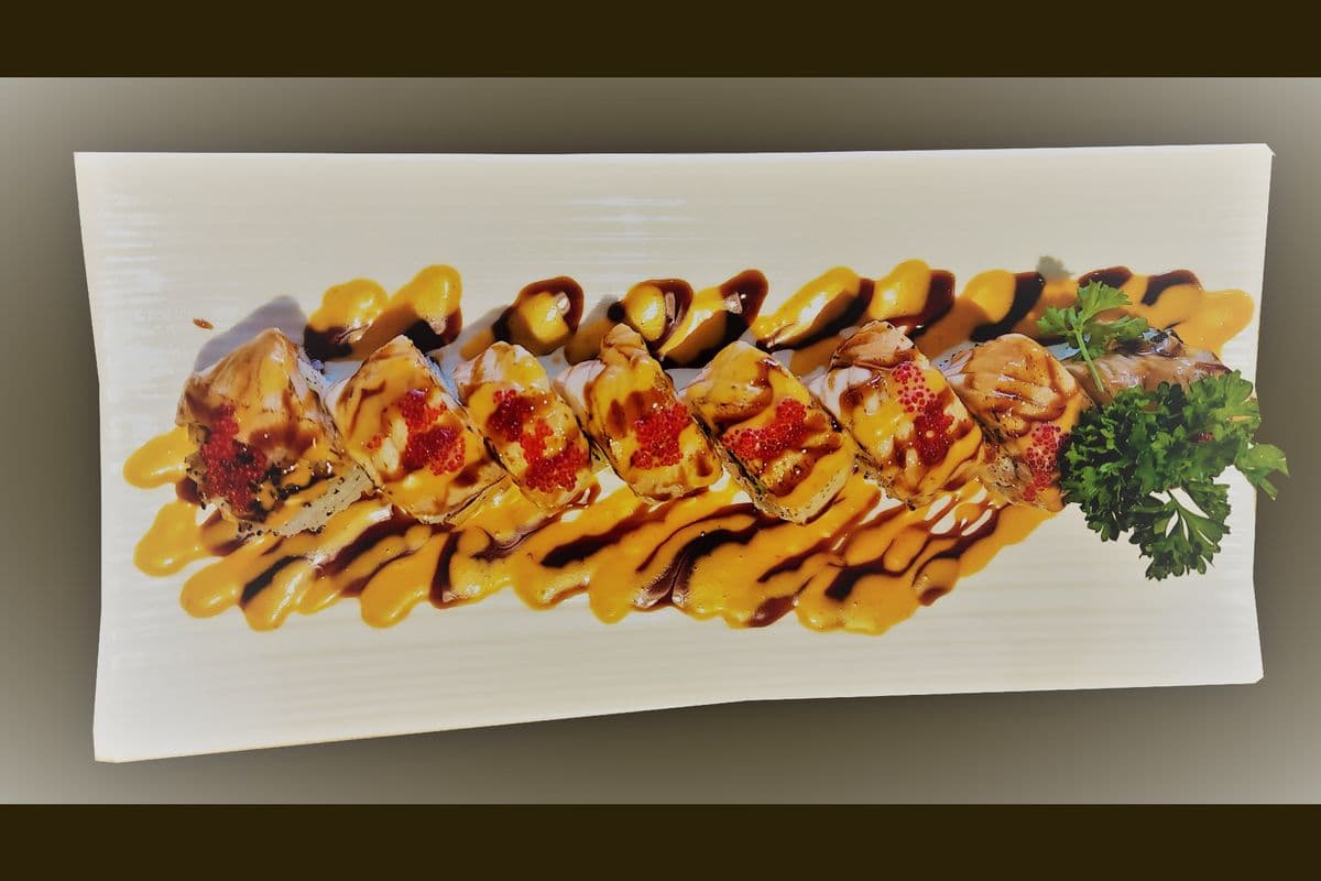 Tataki Salmon Roll