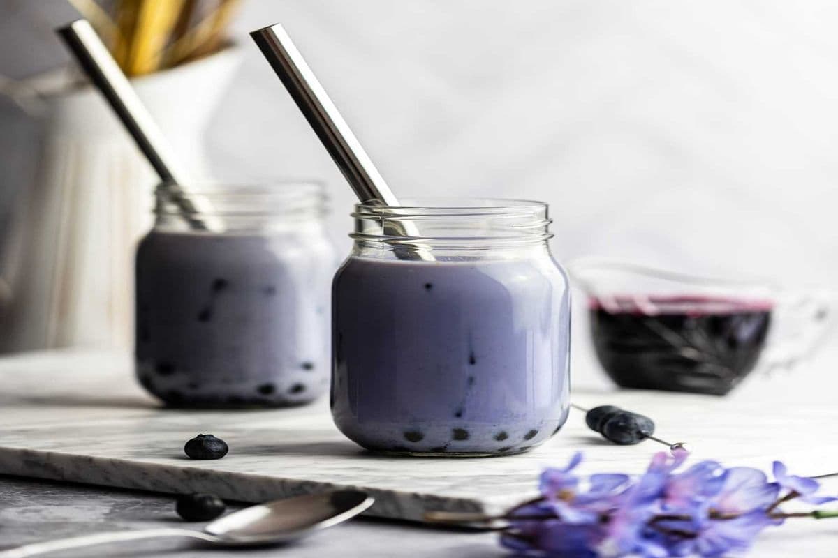 Blueberry Milk Tea (700ml)