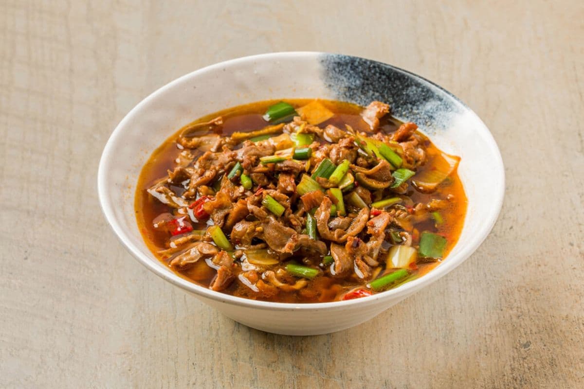 小炒鸡杂汤粉 Spicy Chicken Gizzards in Rice Noodle with Soup