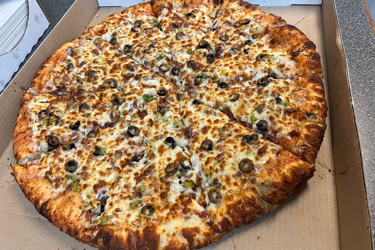 14" Large Pizza