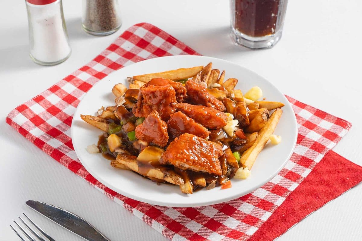 Buffalo Chicken Wings Poutine