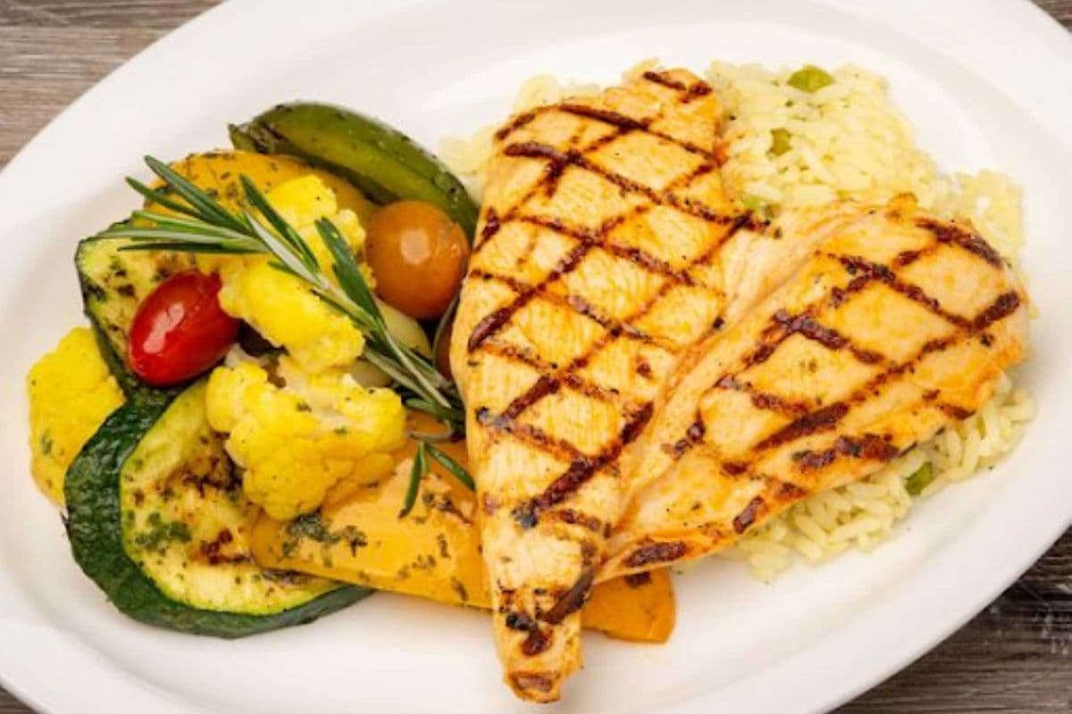 7 oz Grilled Chicken Breast Meal