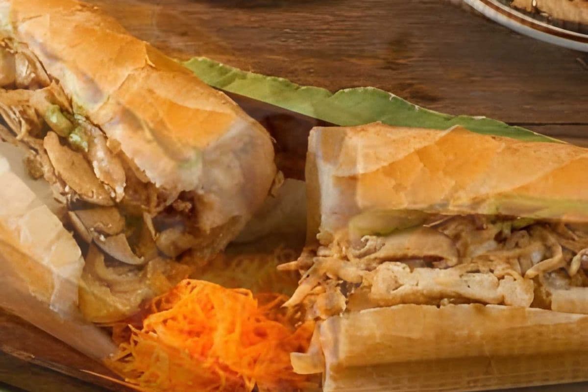 B01 - Vegetarian Sub (Bánh Mì Chay)