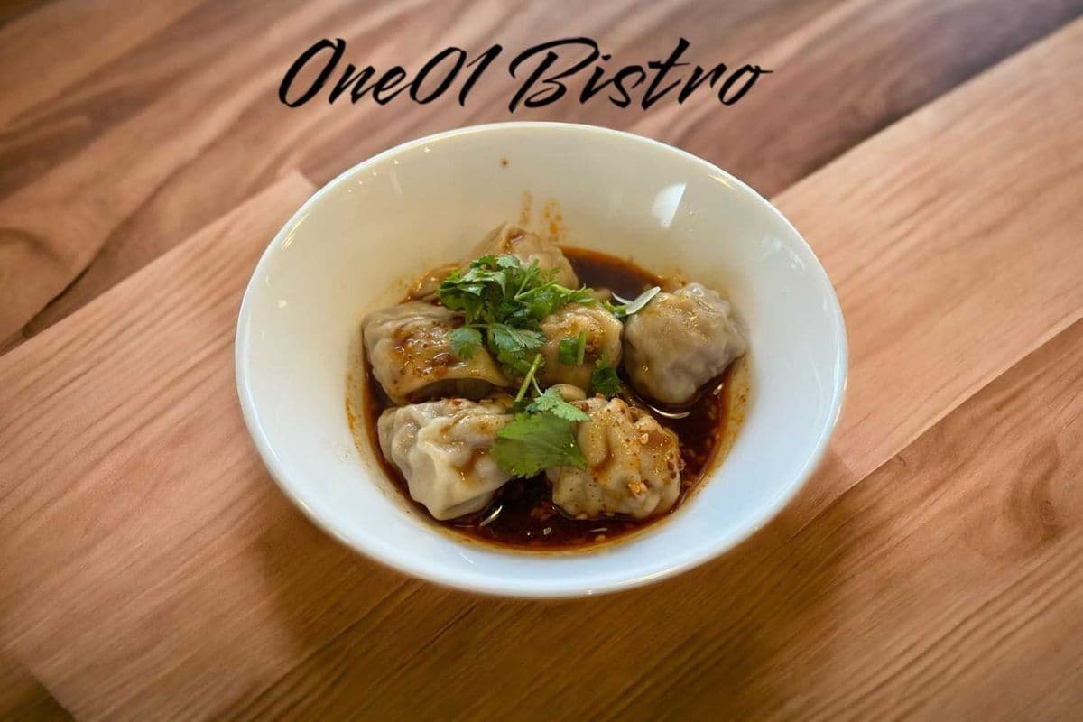 Wontons (6 Pcs) 紅油抄手/炸雲吞