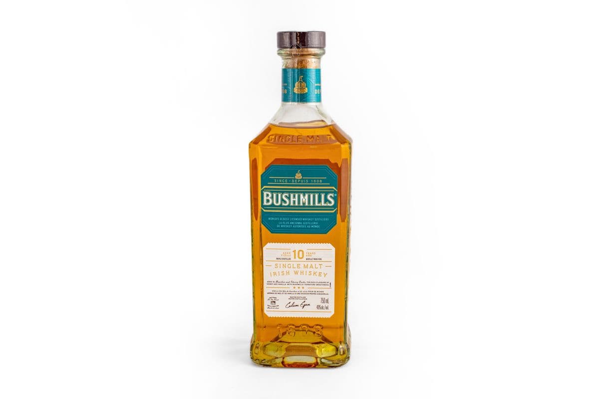 Bushmill 10 Yr Old Irish Whisky (1 x 750 ml)