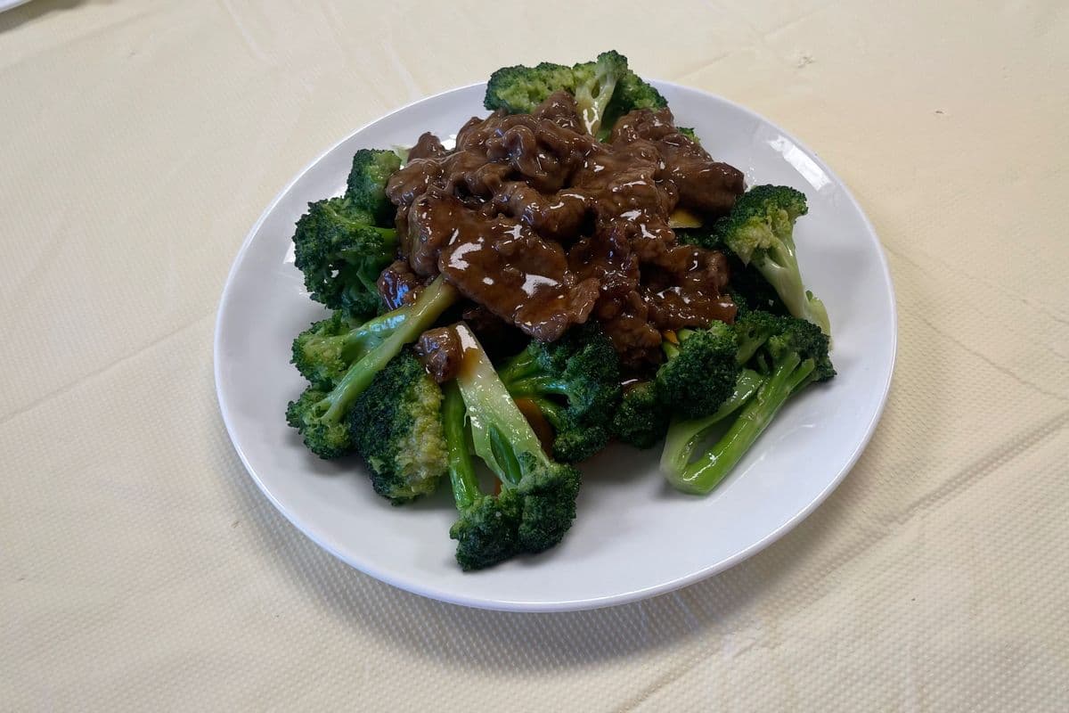 Beef with Broccoli 牛肉百家利