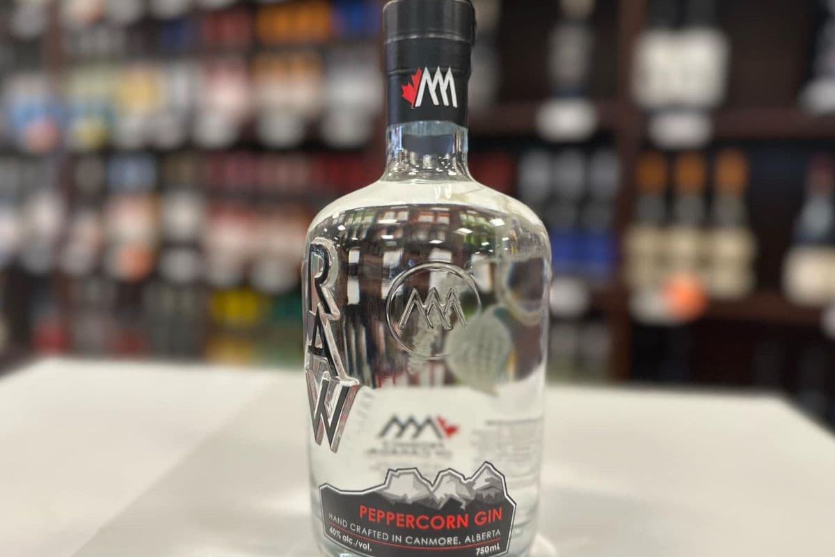 RAW PEPPERCORN GIN (1 x 750 mL)