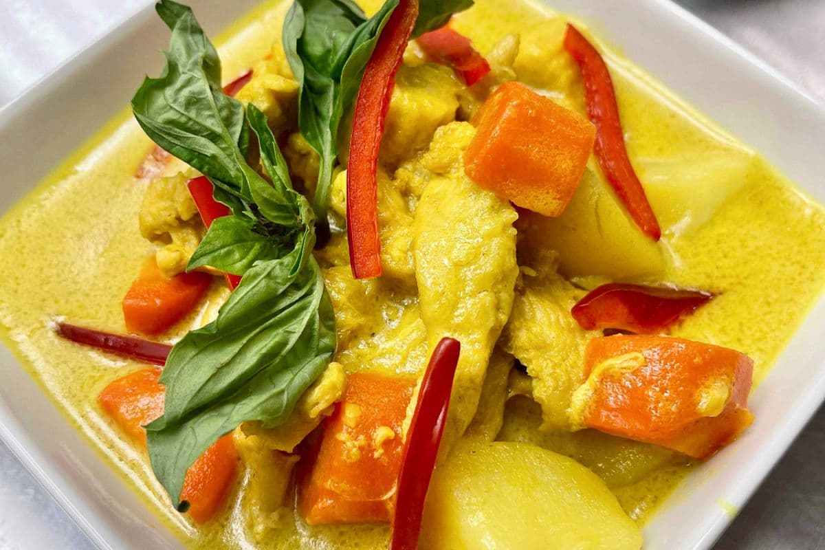 #28 Yellow Curry