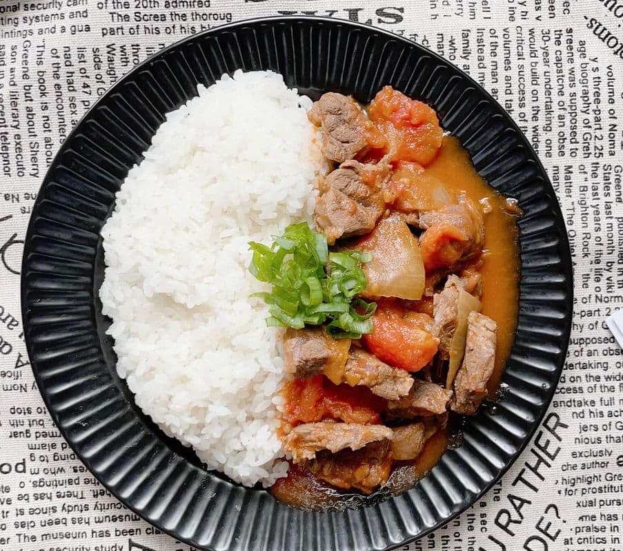 Beef and Tomato on Steamed Rice / 番茄牛肉飯