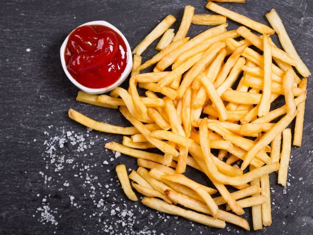 Large Fries with small garlic dip