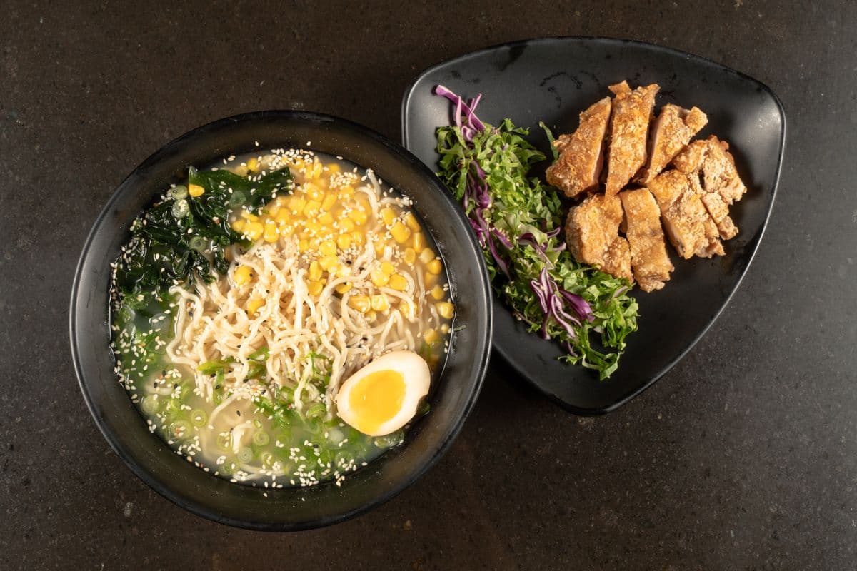 07. Ramen au poulet croustillant de style Hakata / Hakata-Style Crispy Chicken Ramen