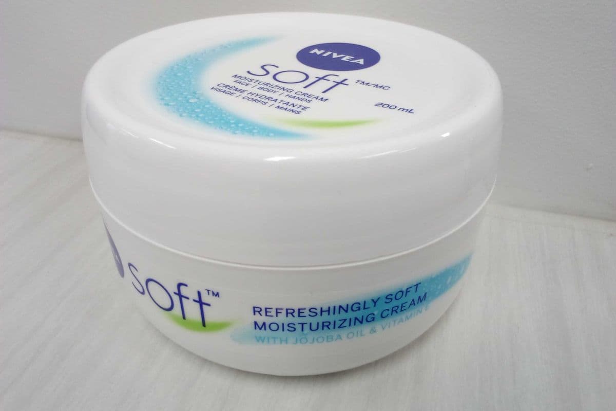 NIVEA Soft moisturizing cream Jar 200ml (200ml)