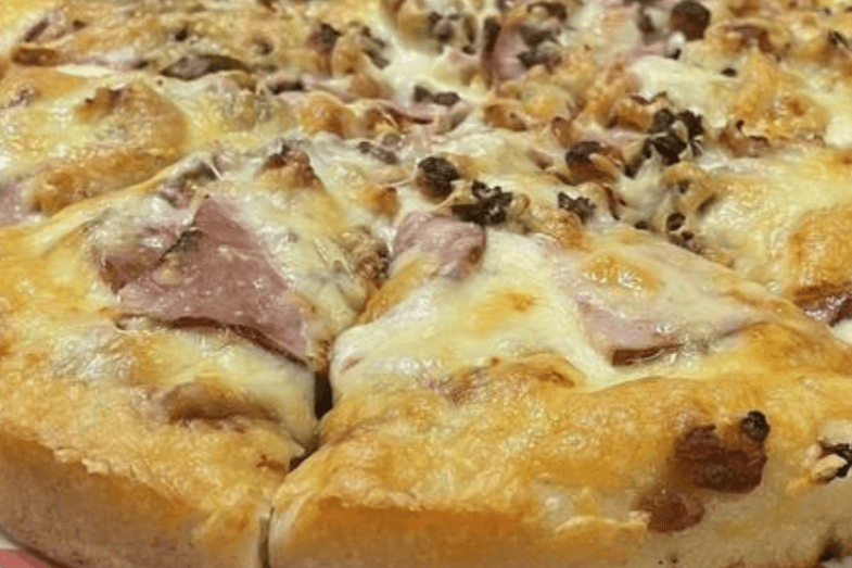Extra Large 14" Sharky Pizza