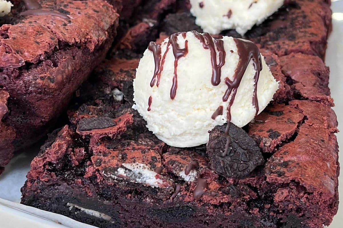 Red Velvet Cookies & Cream Brownie