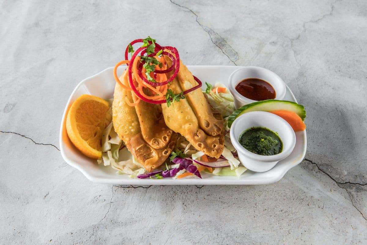 Vegetable Samosas (2 pcs)