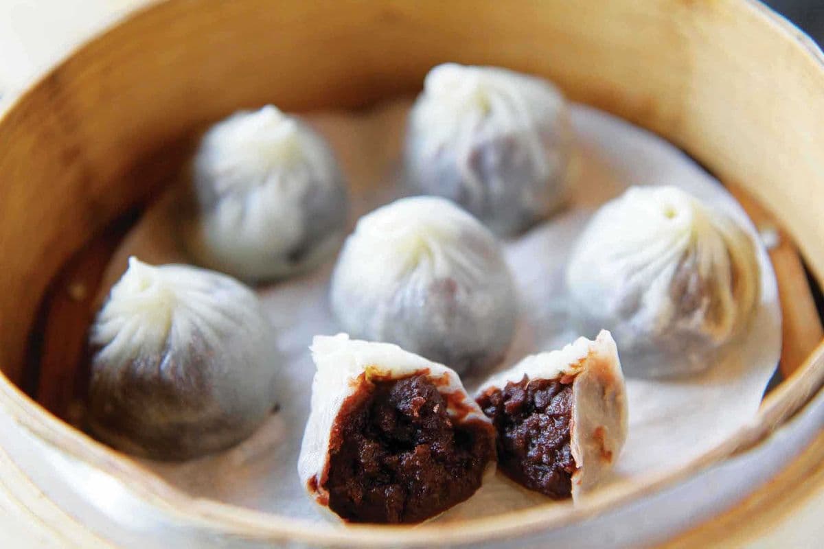 Steamed Red Bean Paste Dumplings (6 pcs) 豆沙小包