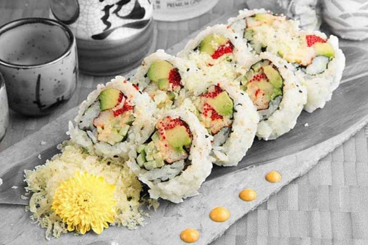 Spicy California Maki (6 pcs)