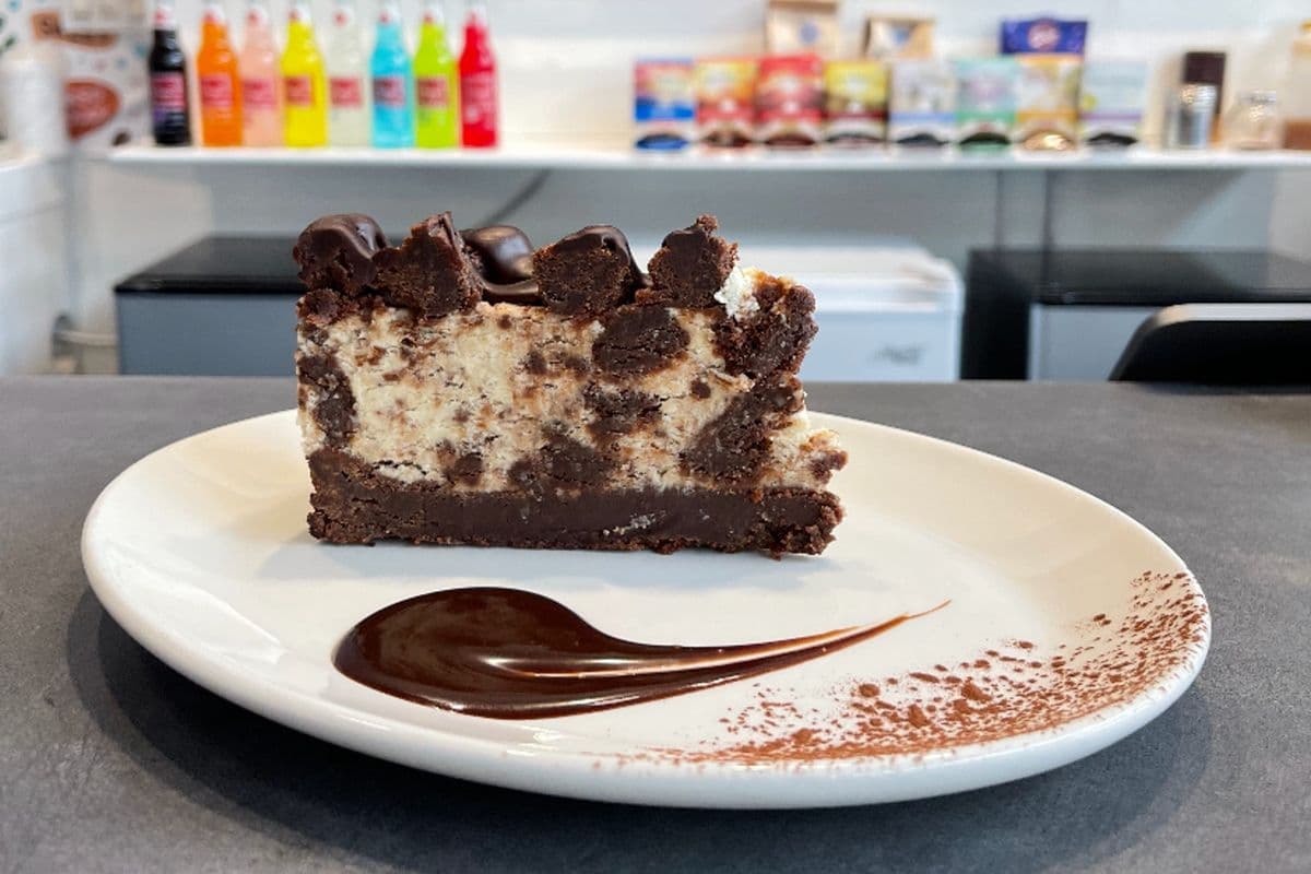 White Chocolate Brownie Cake