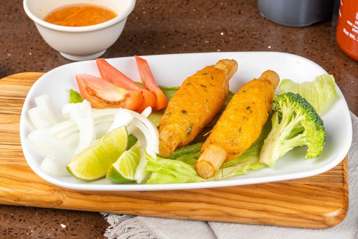 608. Minced Shrimp on Sugarcane - Chao Tom (2 pcs)