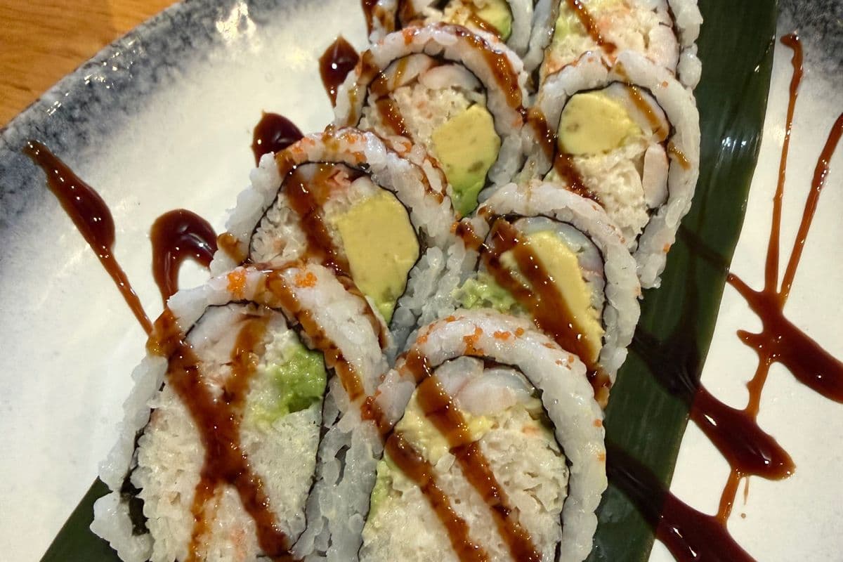 (NEW!) Crab meat shrimp roll (8 pcs)+ crab meat shrimp roll (8 pcs)( free)