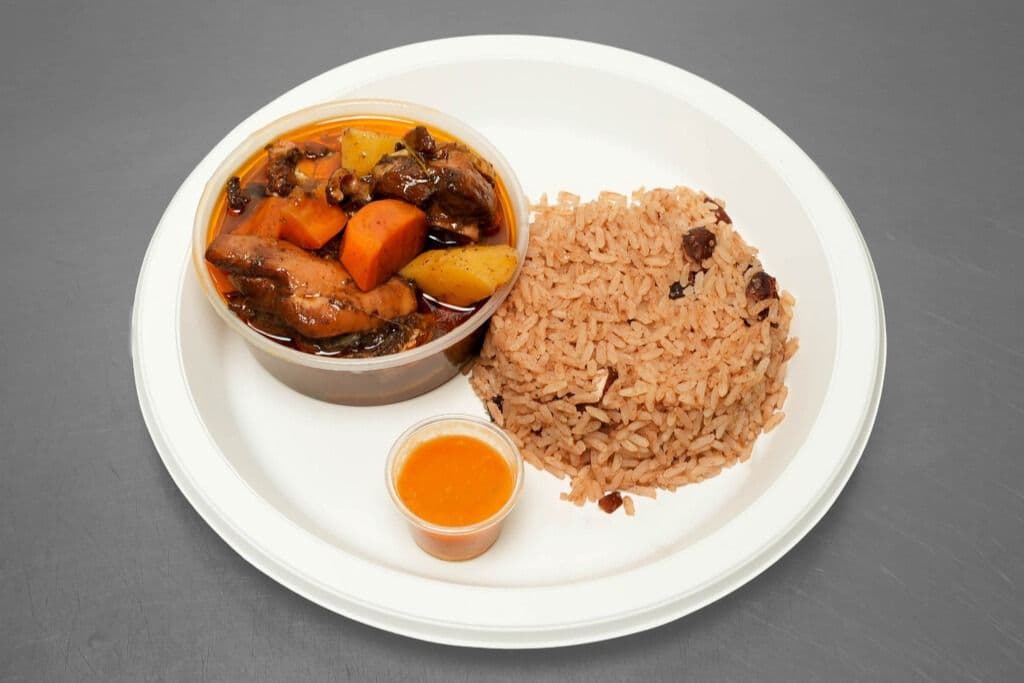 Large Curry Chicken (Halal) with Rice and Peas