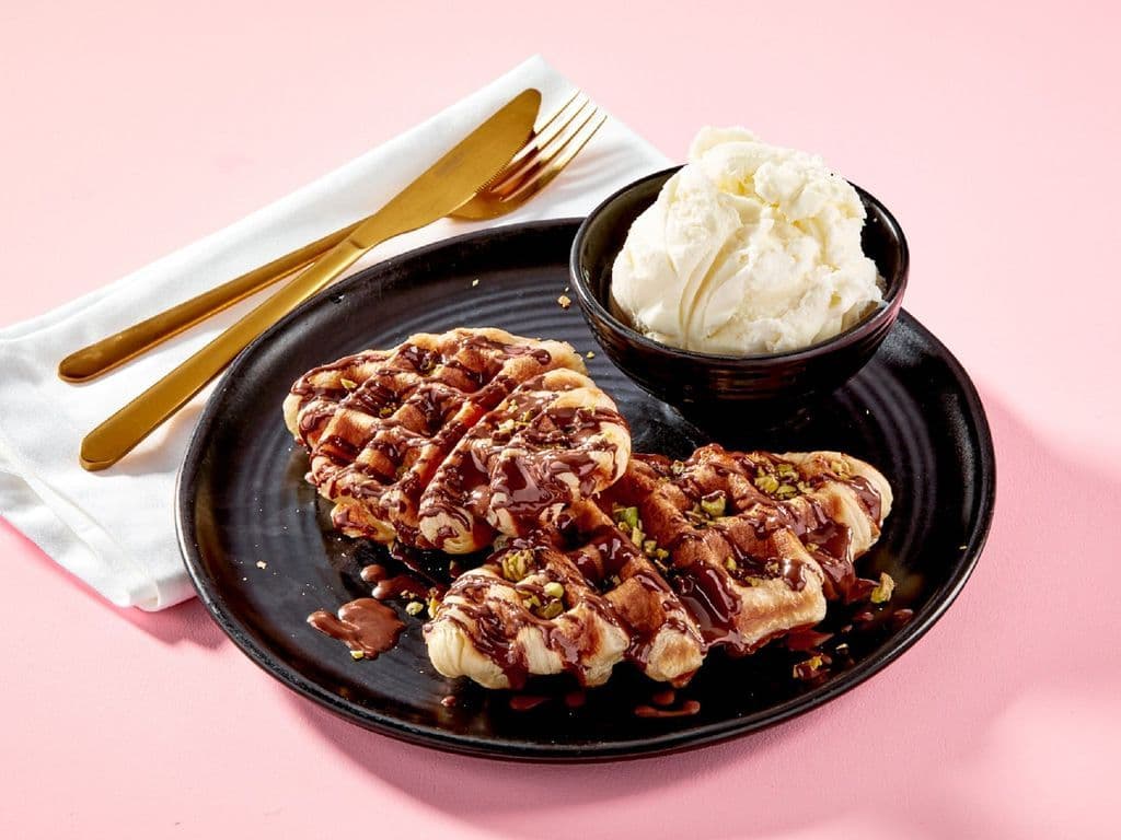 Dark Choco & Pistachio Croffle