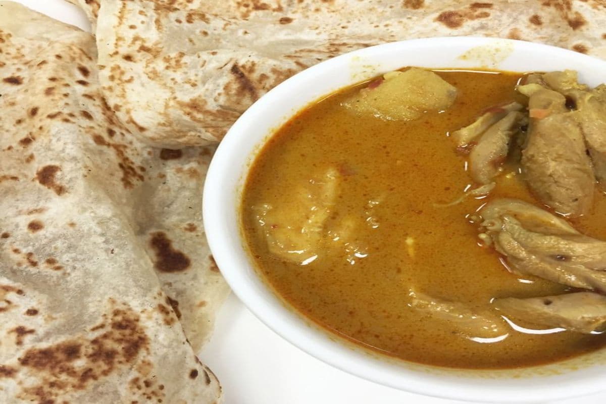 Roti (2 pcs) and Curry Chicken (Dark)