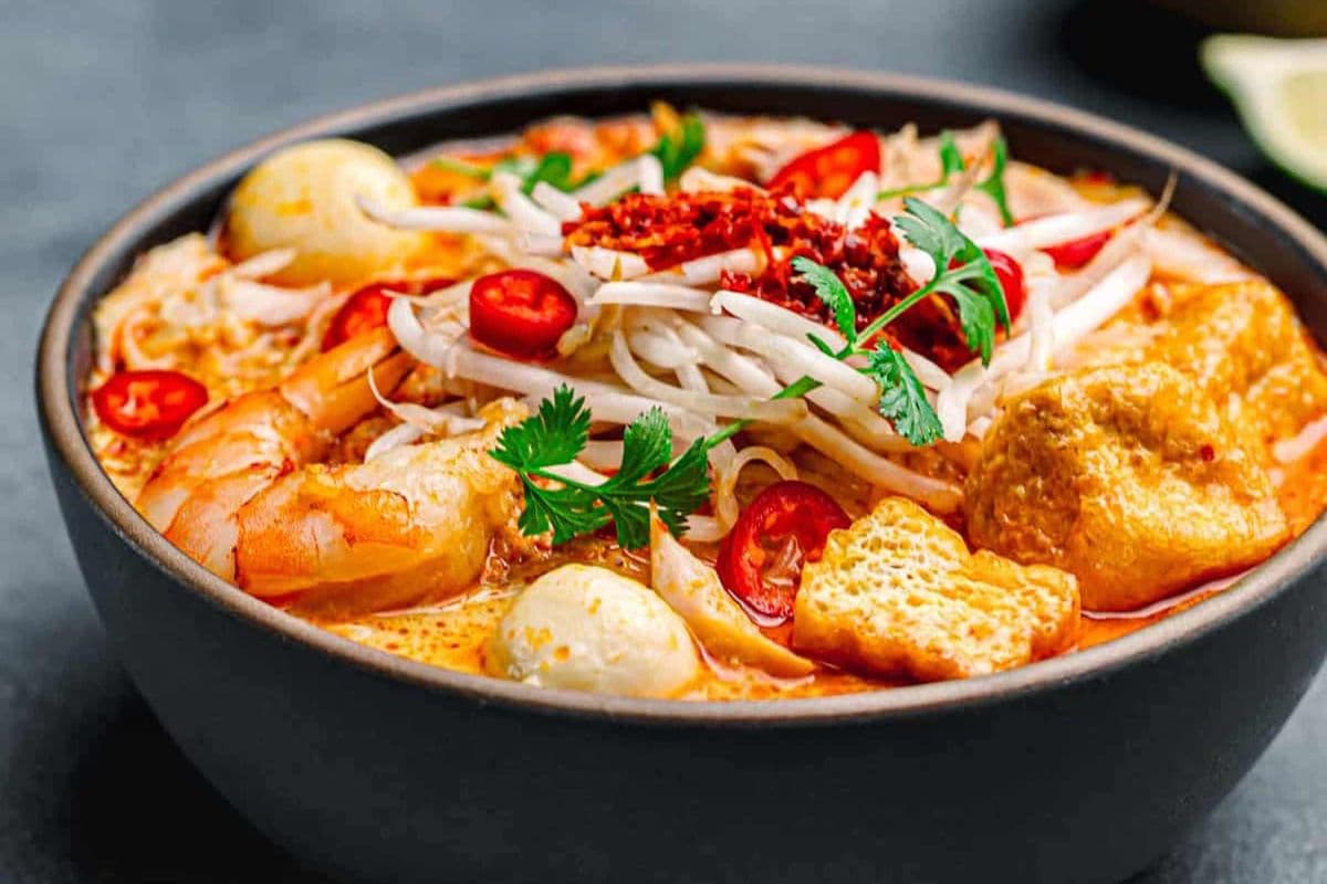4. Spicy Seafood Noodle Soup